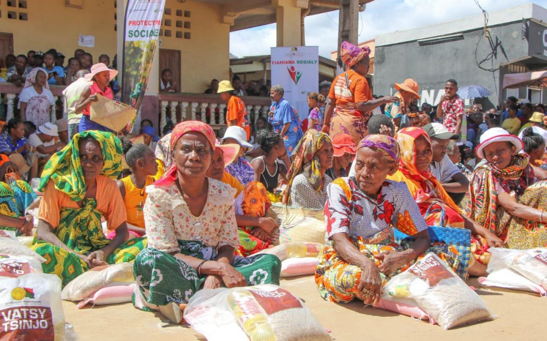 FOOD FOR THE RESIDENTS OF BEFANDRIANA, MADAGASCAR